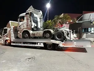 גרירת טנדרים