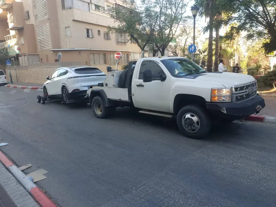 גרר משאיות בשוהם